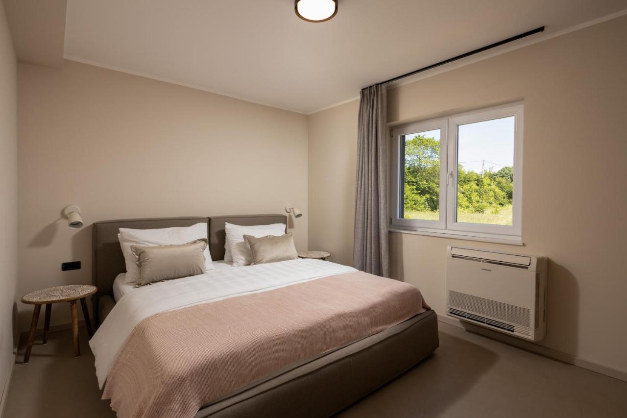 3 Luxury Bedroom Apartment Emma Sinj Kültér fotó