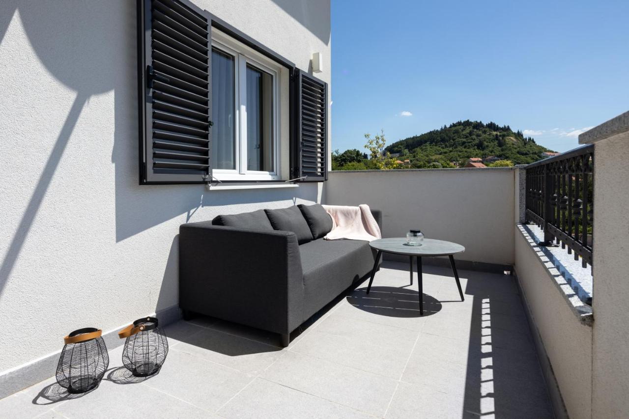 3 Luxury Bedroom Apartment Emma Sinj Kültér fotó